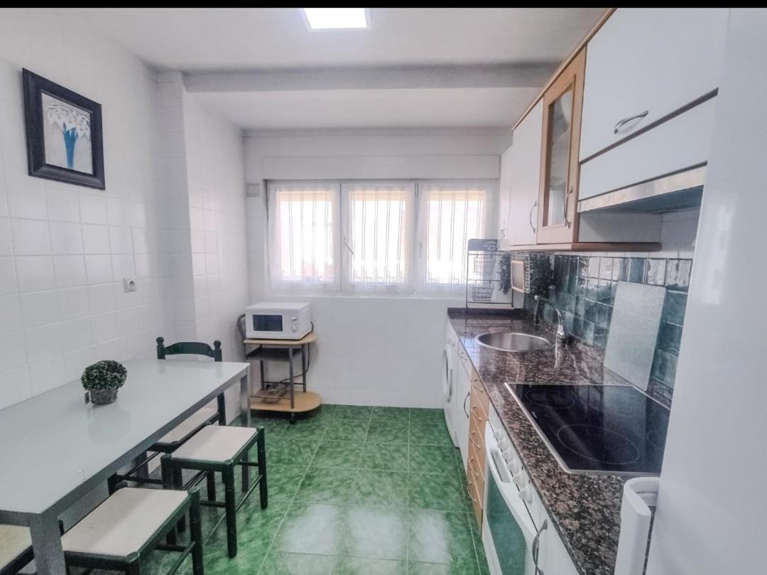Apartamento Centrico Con Wifi Aviles Bagian luar foto