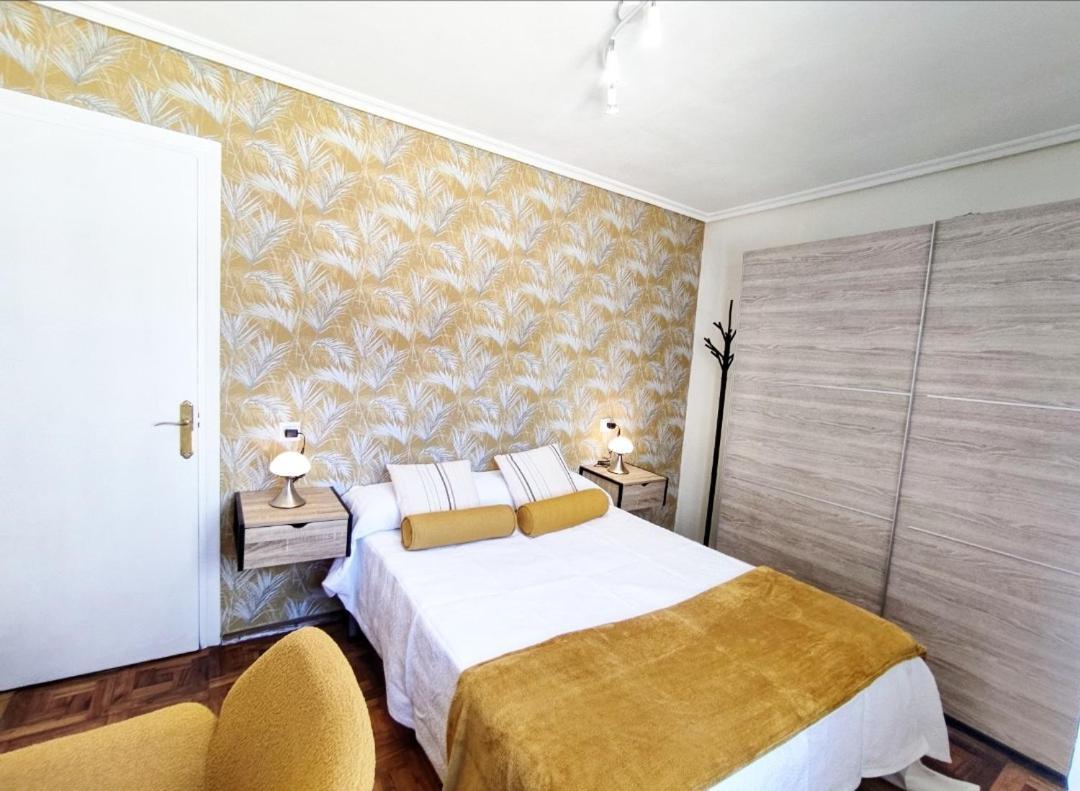Apartamento Centrico Con Wifi Aviles Bagian luar foto