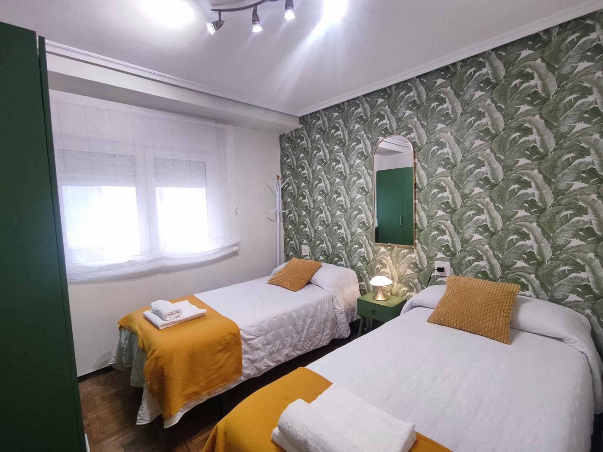 Apartamento Centrico Con Wifi Aviles Bagian luar foto